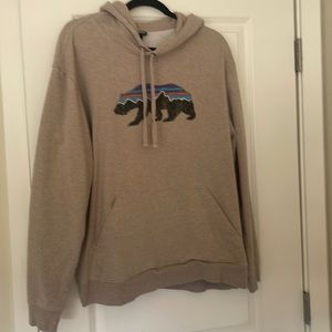 Patagonia tan hoodie sweatshirt. Size L.